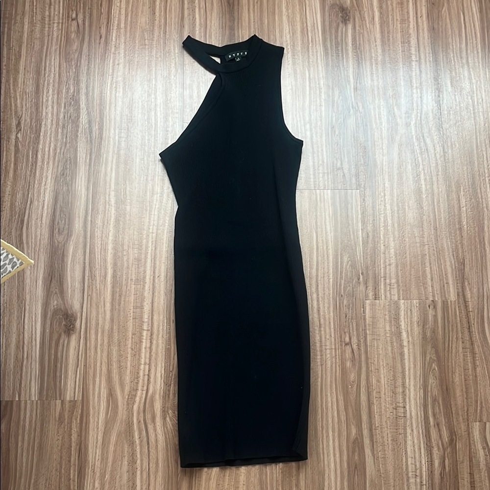 Elegant Black Sleeveless Dress